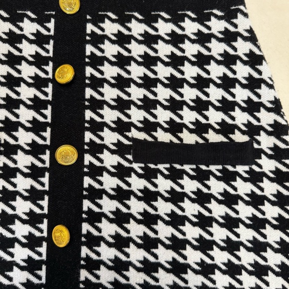 Coco and Shay Black and White Houndstooth Dress with Gold Accents Large - Picture 4 of 4